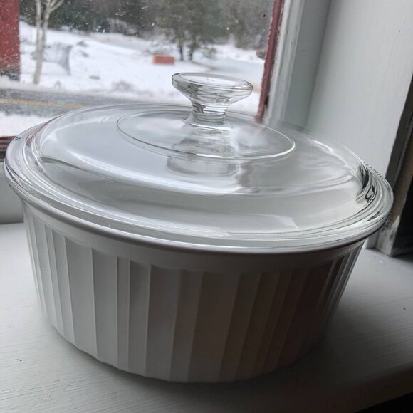 Corning Ware Vintage French White 2.5 L Round Casserole Dish F-1-B w/ Glass Lid - Picture 1 of 12